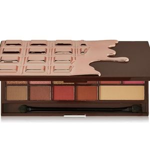NWOT Revolution Rose Gold Chocolate Palette